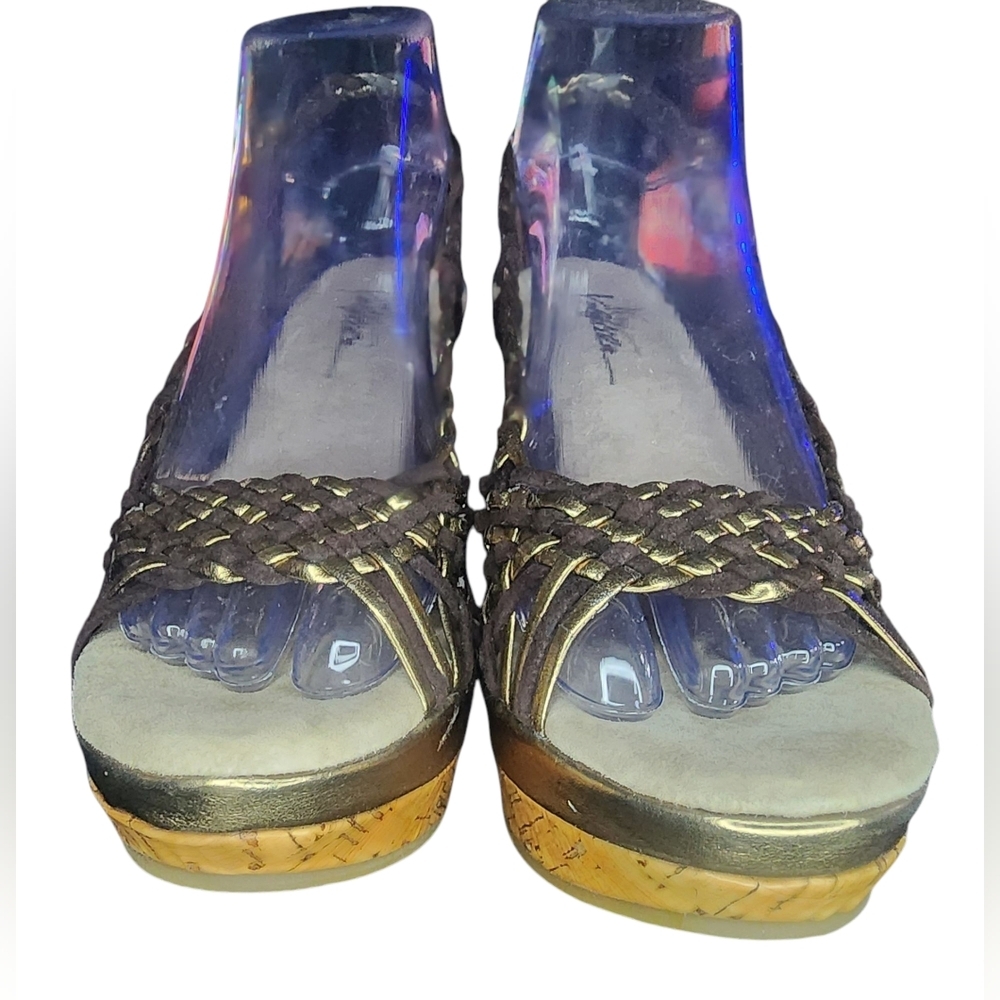 NWOT Very Volatile Wedge Sandals, Womens 8 - Picture 3 of 10